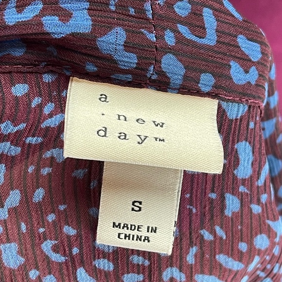 A new day size small burgundy and blue leopard print dress - Picture 5 of 8